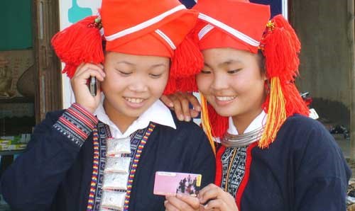 Đưa vào hoạt động Tổng đài tiếng dân tộc với 8 ngôn ngữ ảnh 1